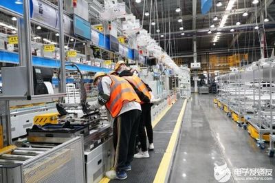 智慧驅動，柔性升級 斯坦德機器人助力東風李爾打造汽車配件智能標桿工廠